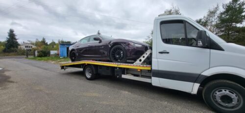 auto transportowane na lawecie