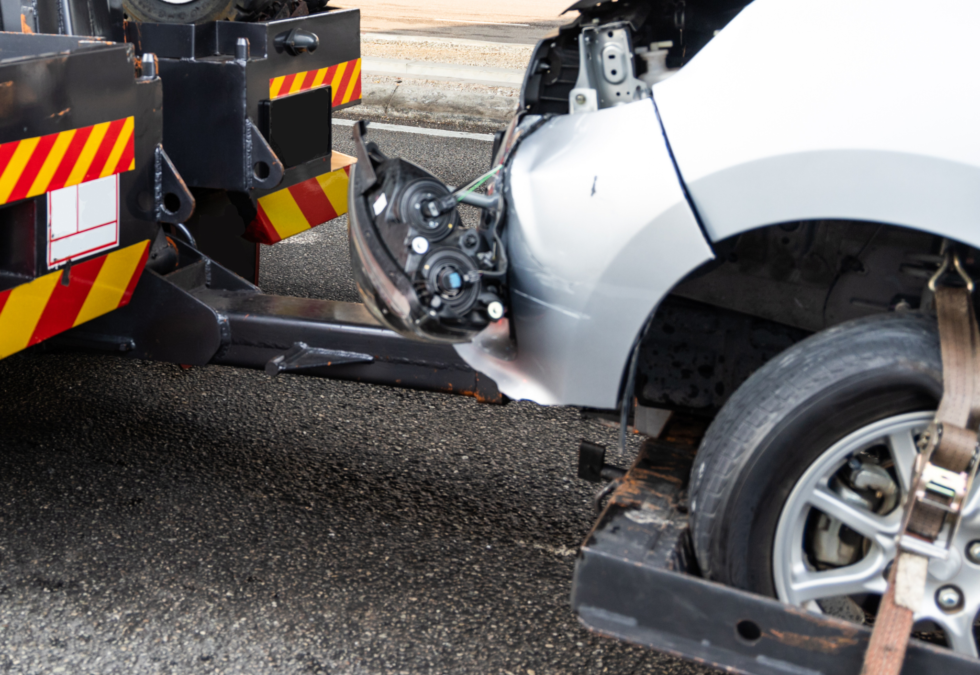 auto po wypadku holowane do warsztatu